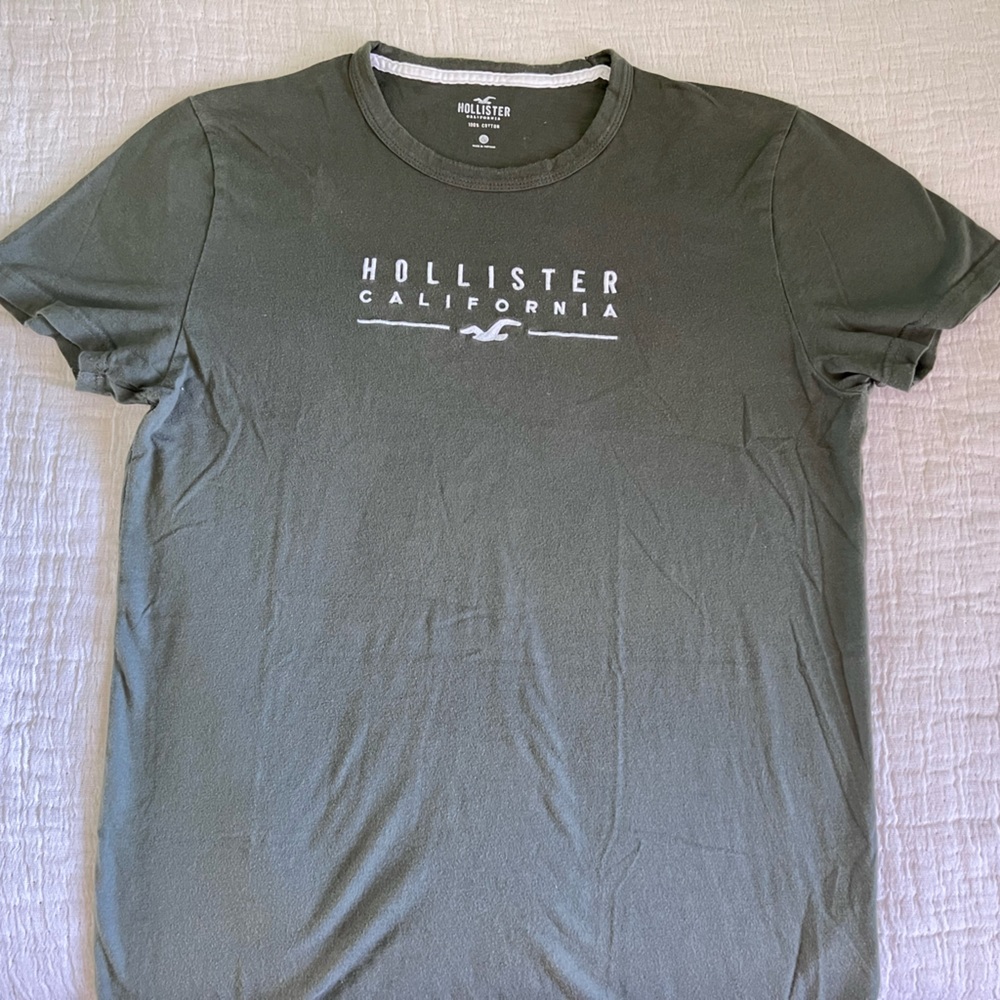Hollister T-shirt